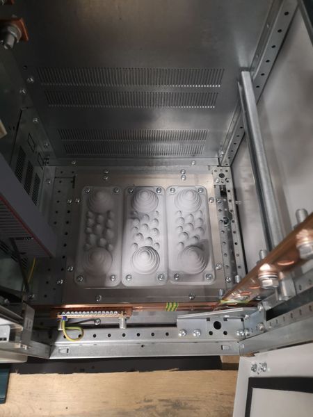 Фланш панель введення кабелю LMC 51 FL21 50 х 7-13 мм, 1 х 15-25 мм IP54 LMC 51 фото